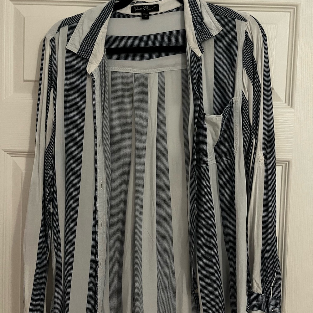 Velvet Heart Navy and White Patterned Top